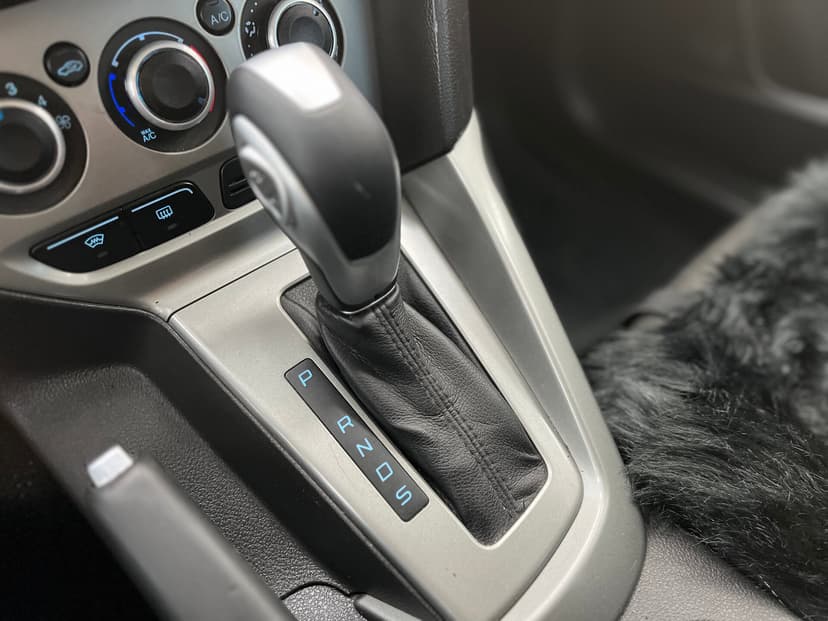 ford-focus-2014-1044-18