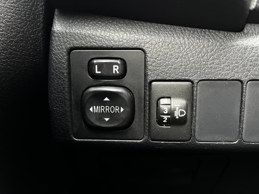 toyota-corolla-2015-715-13