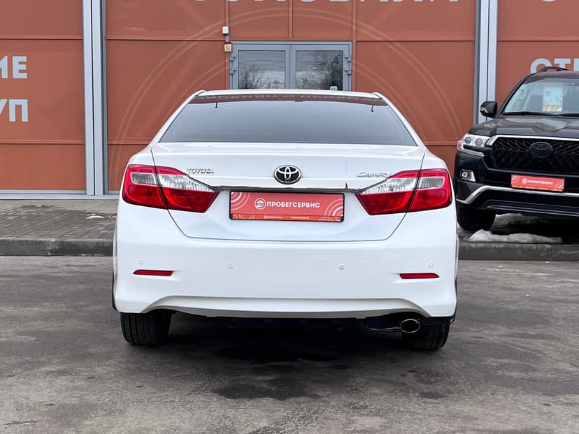 toyota-camry-2012-1224-5