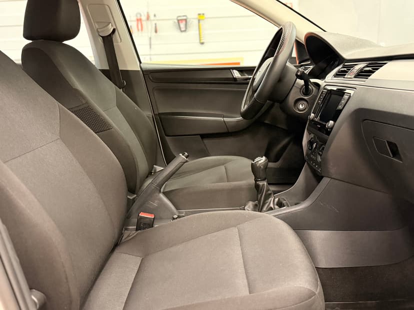 skoda-rapid-2019-699-20