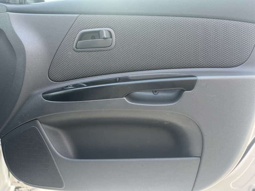 kia-rio-2011-1011-20