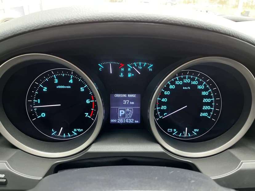 toyota-land cruiser-2011-771-11