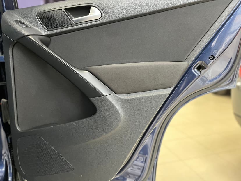 volkswagen-tiguan-2012-1065-27