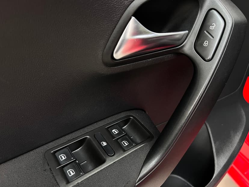 volkswagen-polo-2010-963-16