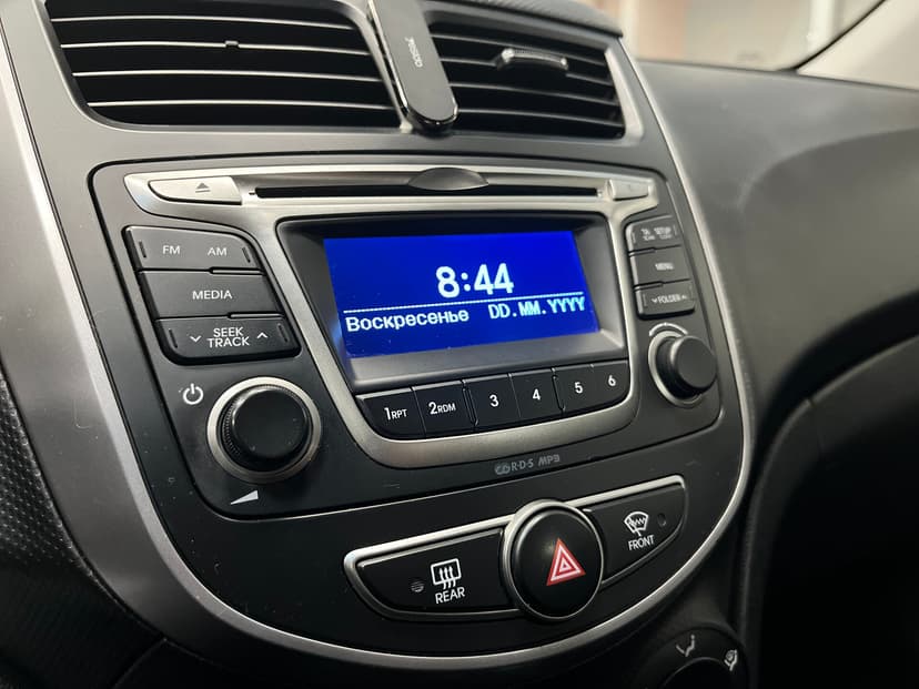 hyundai-solaris-2014-1019-15