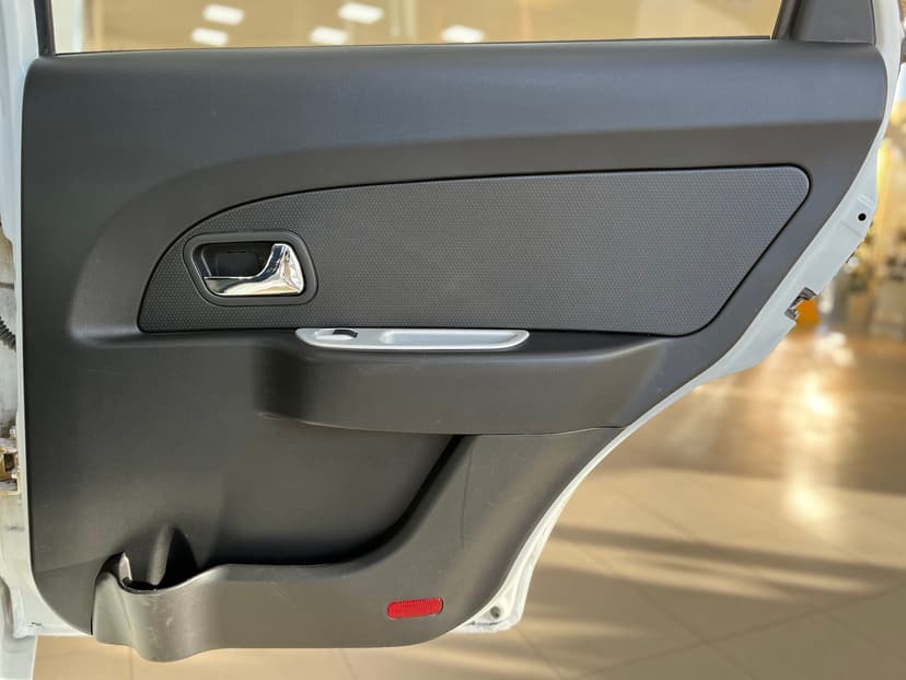 chery-very-2012-1275-23