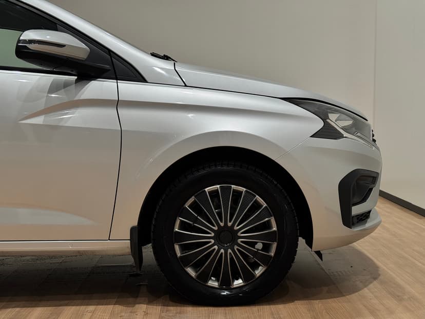 ваз (lada)-iskra-2025-988-32