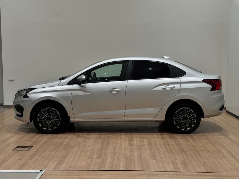 ваз (lada)-iskra-2025-988-5