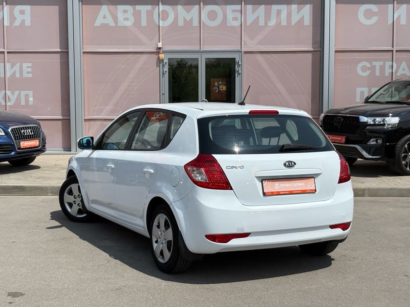 kia-ceed-2011-132-6