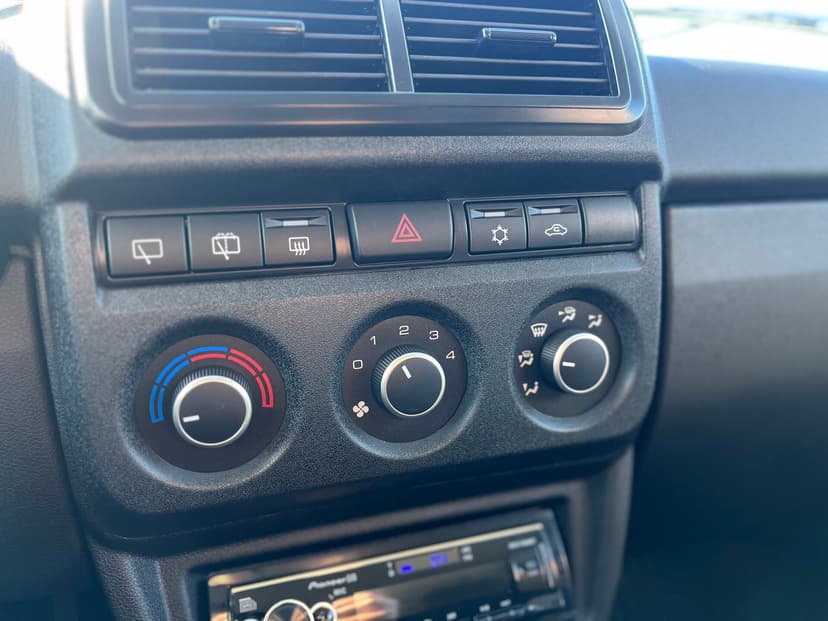 ваз (lada)-niva legend-2025-1261-13