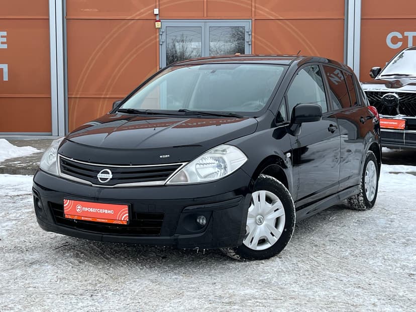 nissan-tiida-2011-122