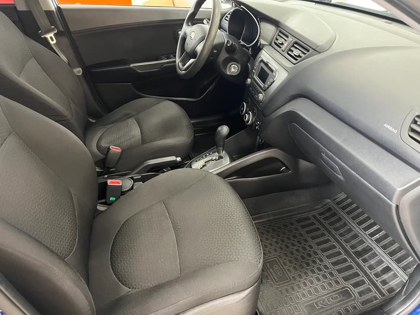 kia-rio-2012-659-17