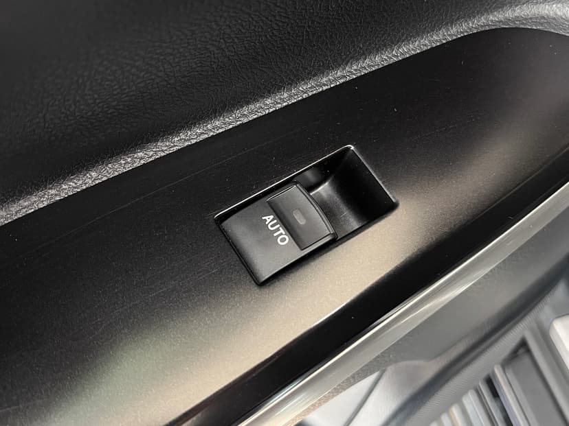 toyota-land cruiser-2015-6-31