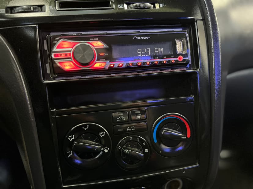 hyundai-elantra-2004-1218-13