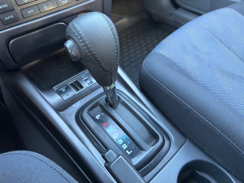 hyundai-elantra-2006-608-15