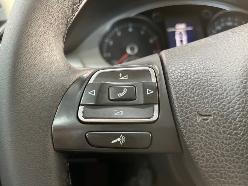 volkswagen-passat-2012-942-11