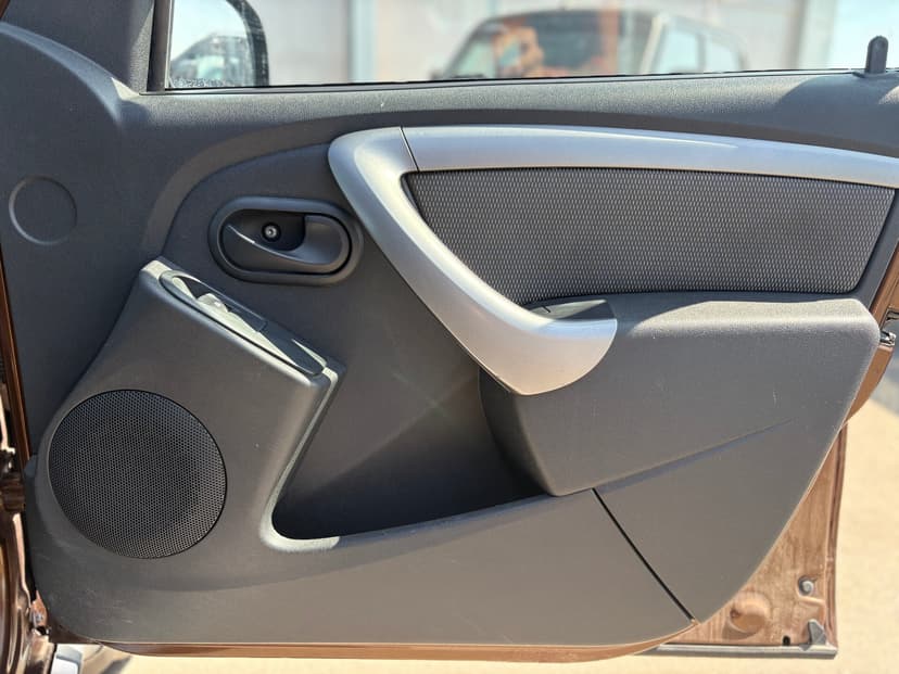 renault-duster-2012-172-24