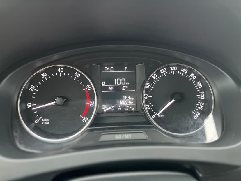 skoda-rapid-2017-873-12