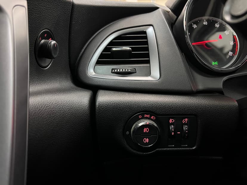 opel-astra-2013-811-18