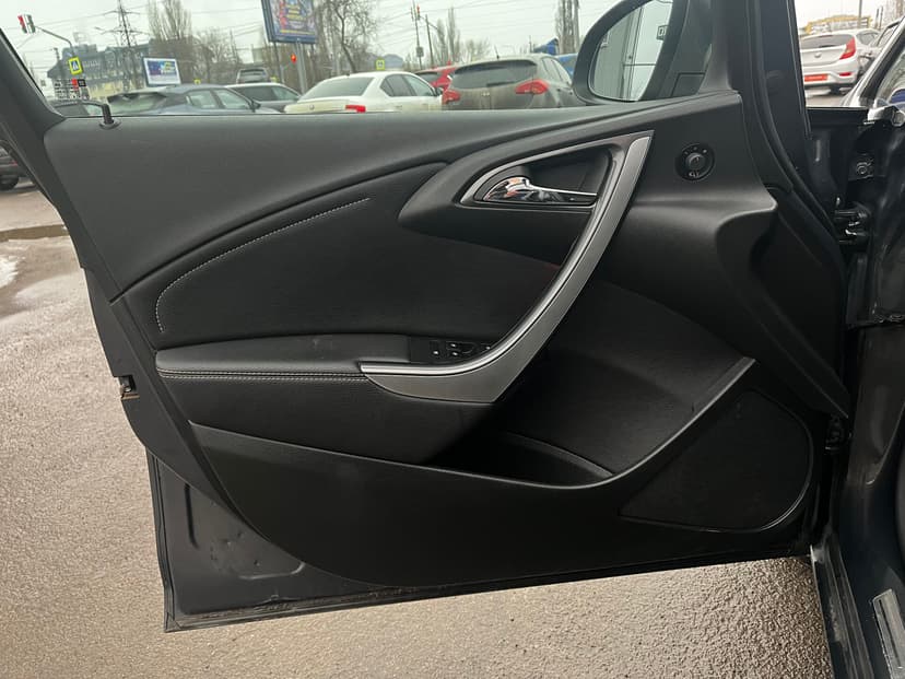 opel-astra-2013-831-18