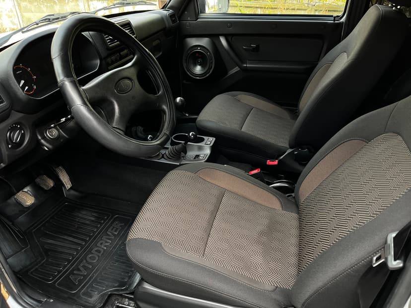 ваз (lada)-niva legend-2023-558-15