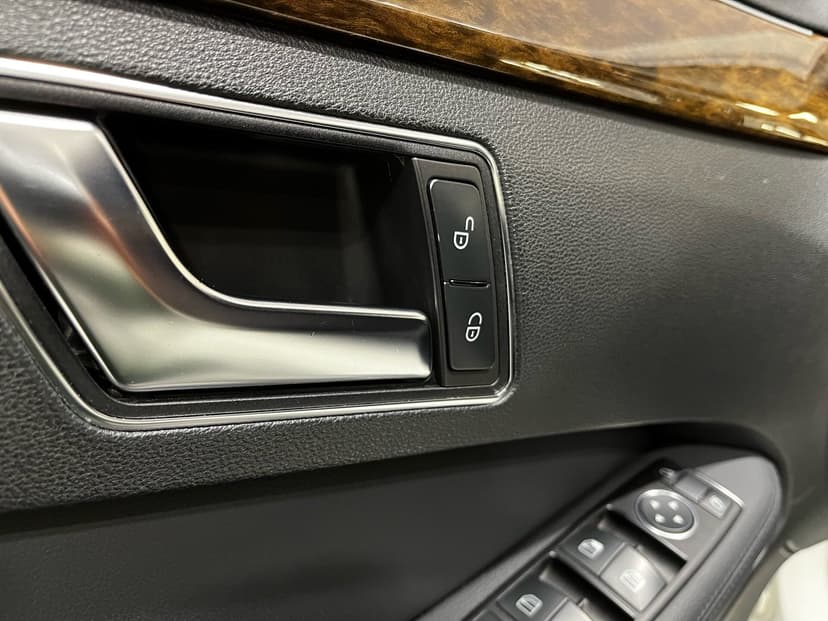 mercedes-benz-e-класс-2012-1-26