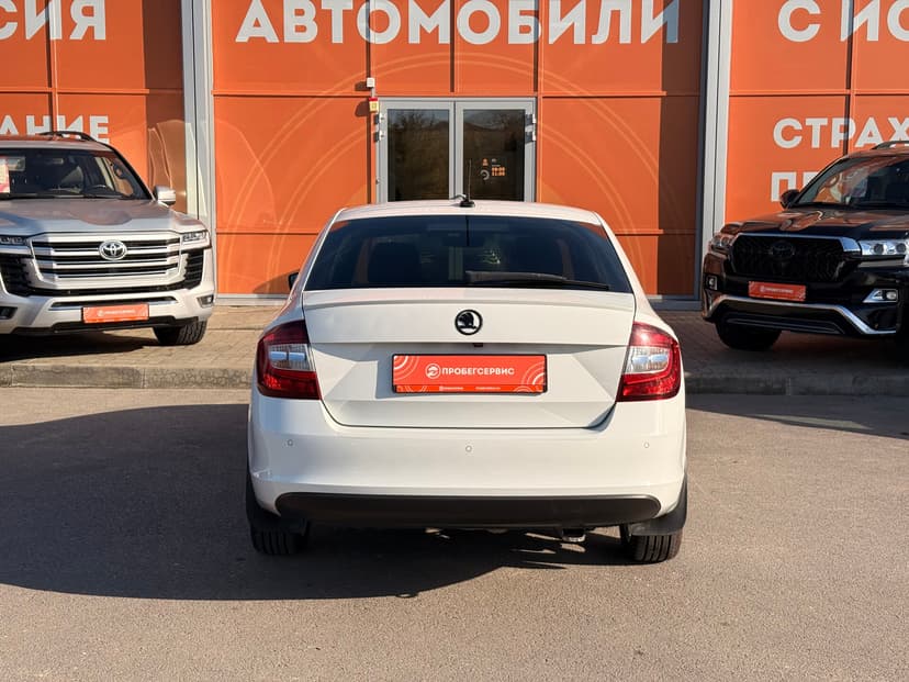 skoda-rapid-2017-522-5