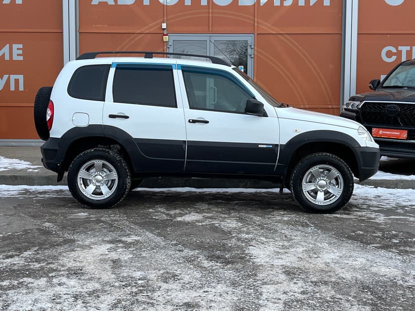 chevrolet-niva-2015-992-3