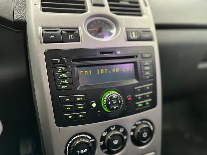 ваз (lada)-priora-2012-1209-13