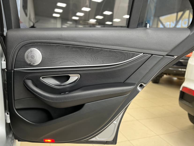mercedes-benz-e-класс-2018-1033-28