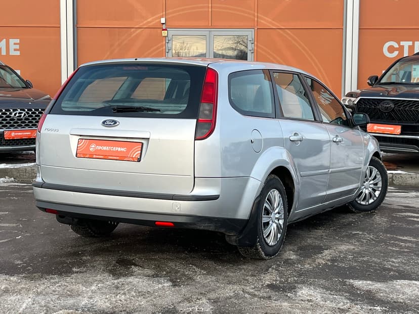 ford-focus-2006-1055-4