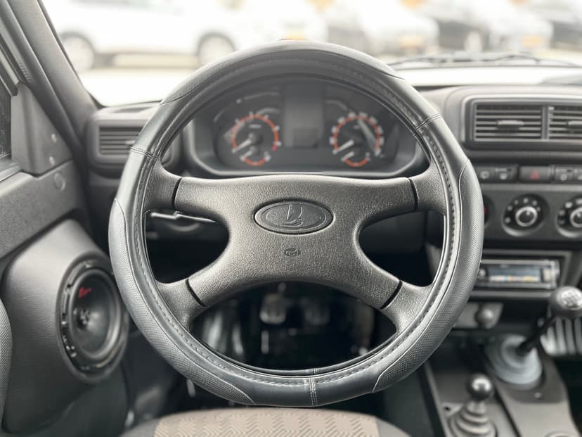 ваз (lada)-niva legend-2023-558-11