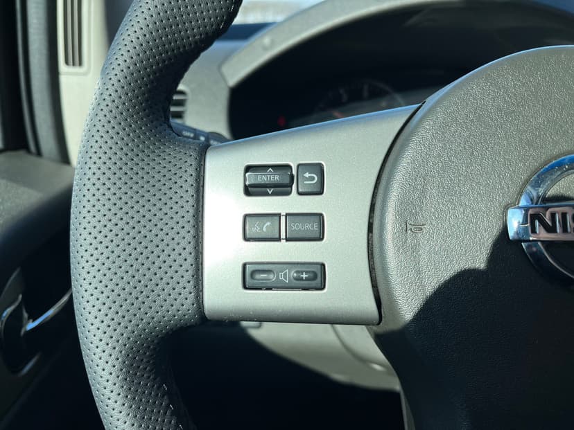 nissan-navara-2010-1193-9