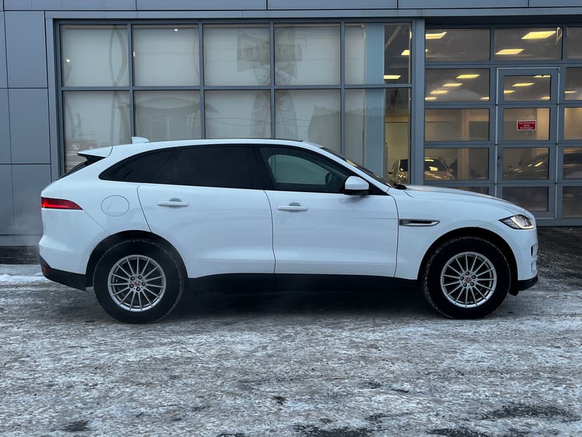 jaguar-f-pace-2016-31-3