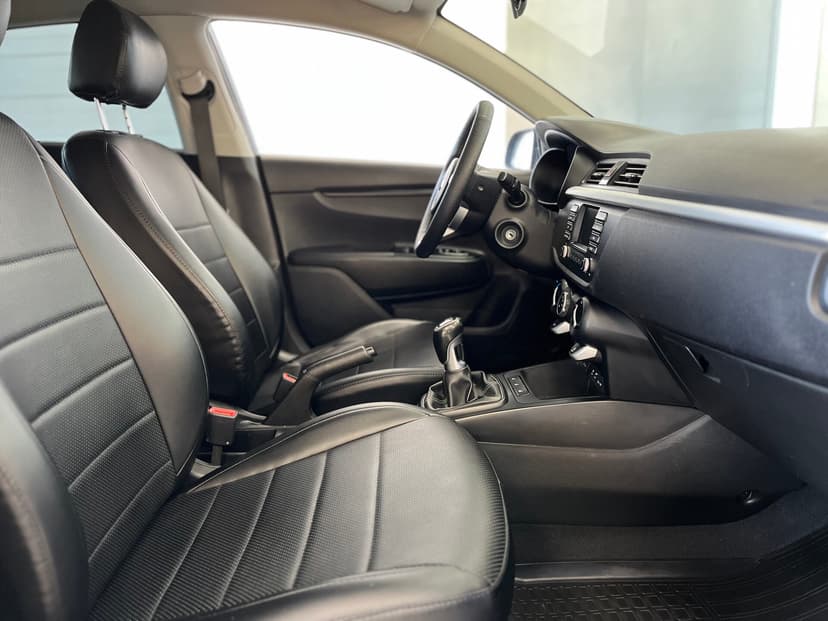 kia-rio x-line-2017-1219-23