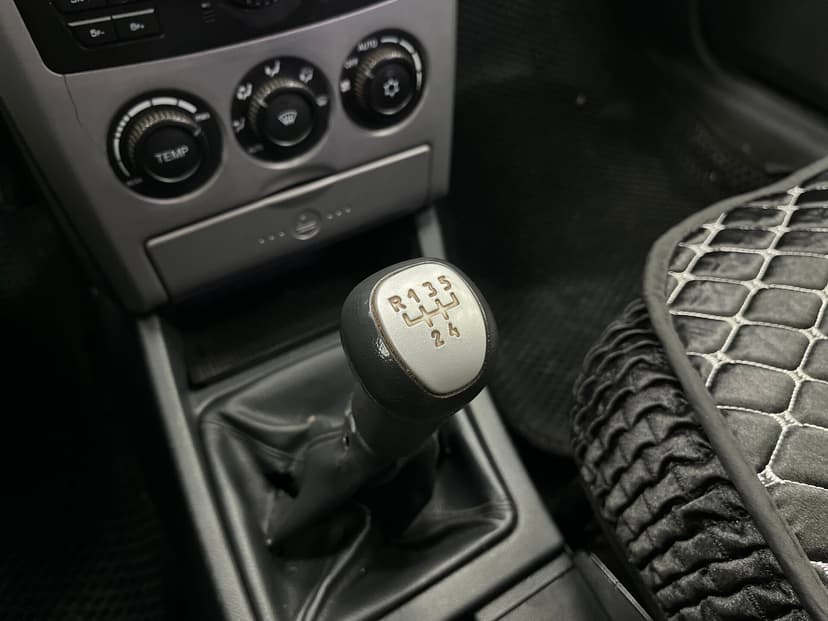 ваз (lada)-priora-2012-1209-15