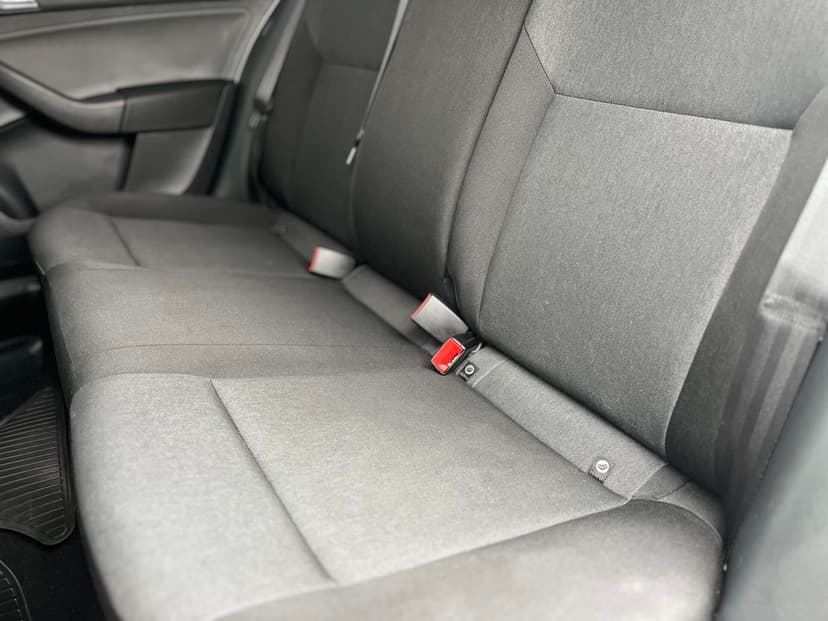 skoda-rapid-2017-873-23