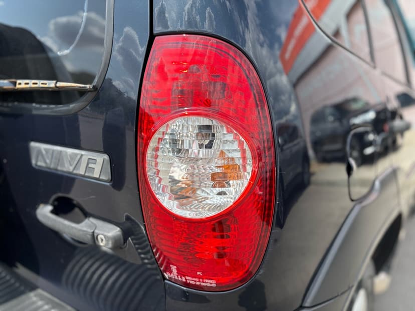 chevrolet-niva-2012-136-9