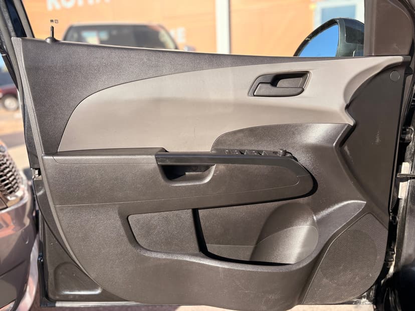 chevrolet-aveo-2013-418-23