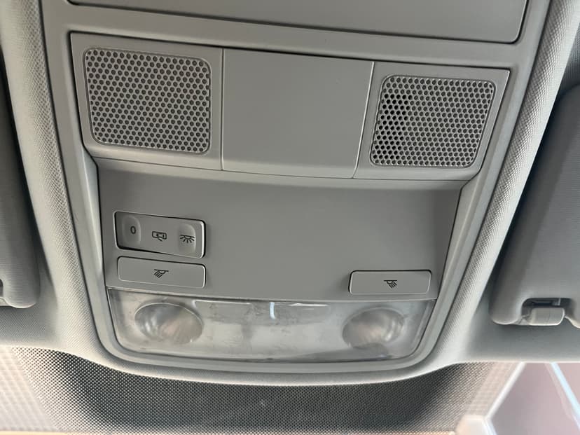 volkswagen-golf-2010-442-10