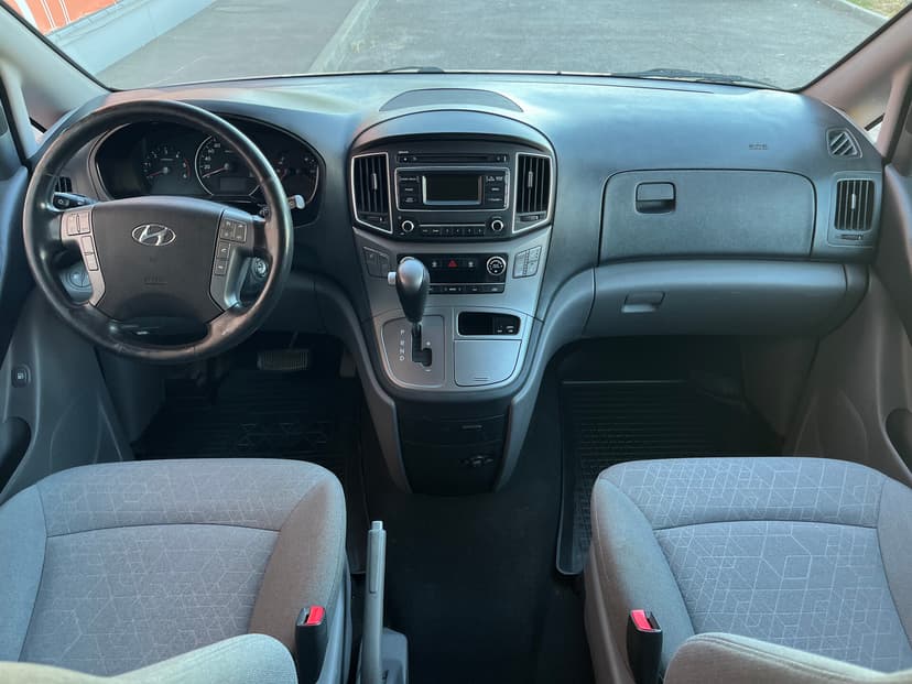 hyundai-h-1-2018-66-11
