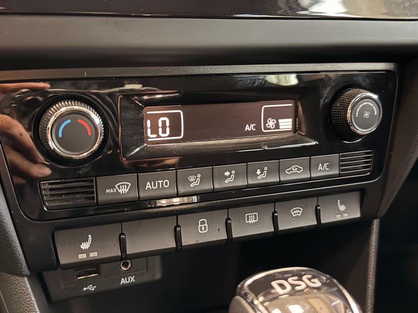 skoda-rapid-2017-522-17