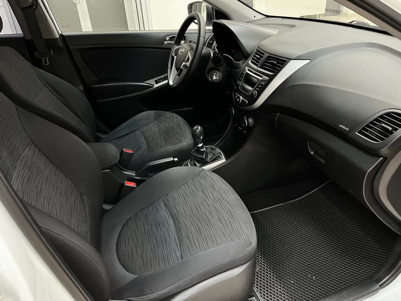 hyundai-solaris-2016-505-26