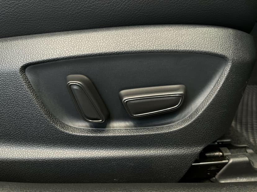 toyota-camry-2019-939-32