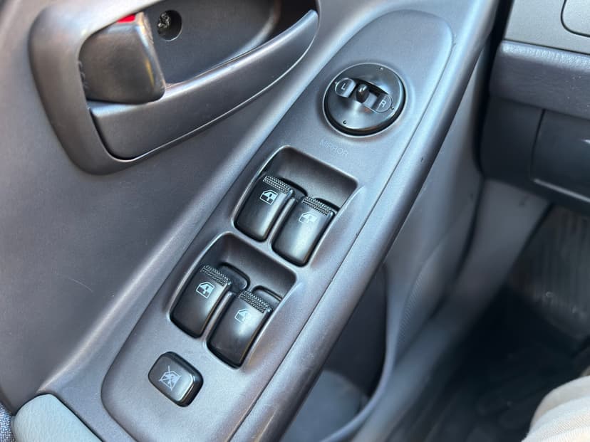 hyundai-elantra-2004-607-15