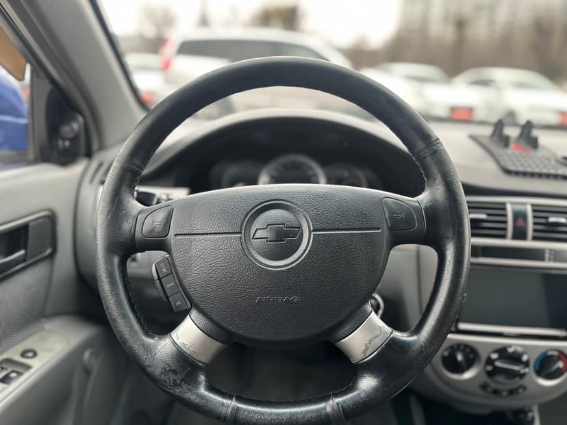 chevrolet-lacetti-2010-680-11