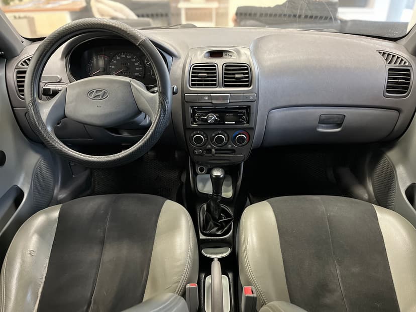 hyundai-accent-2006-990-10