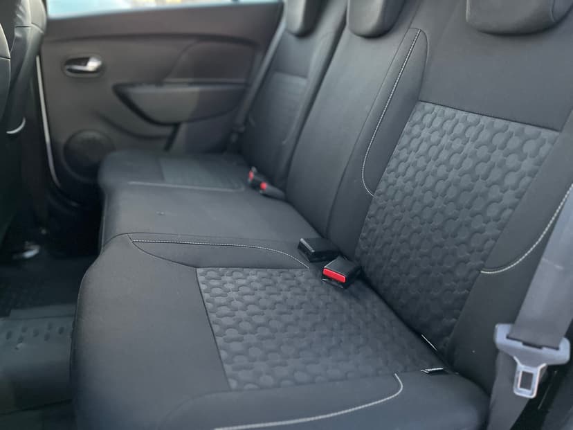 renault-sandero-2016-943-25