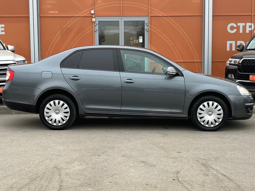 volkswagen-jetta-2008-758-3