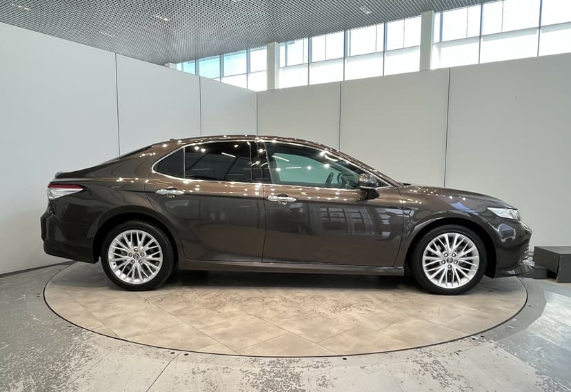 toyota-camry-2019-939-7